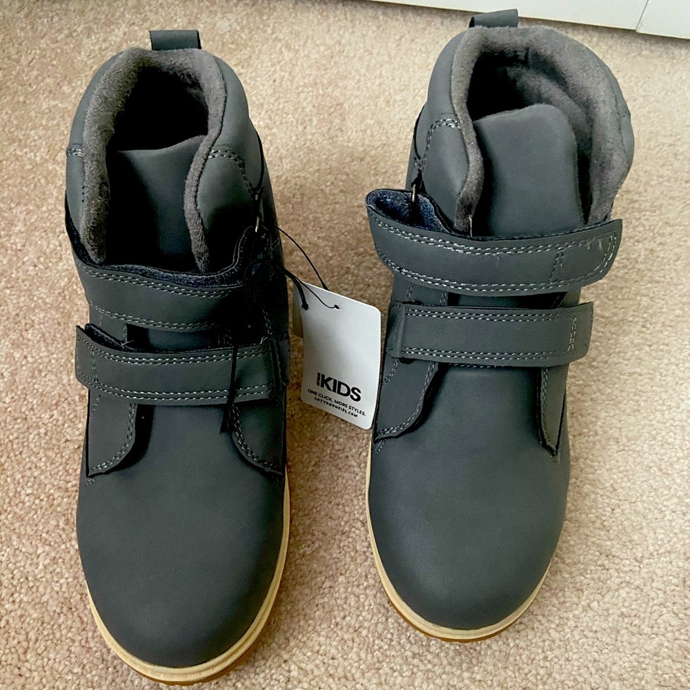 NWT Boys Boots